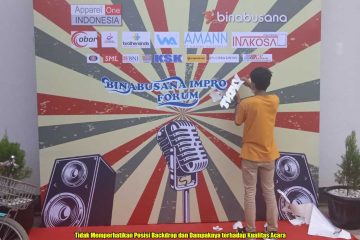 Tidak Memperhatikan Posisi Backdrop dan Dampaknya terhadap Kualitas Acara