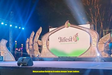 Menyesuaikan Backdrop Branding dengan Target Audiens